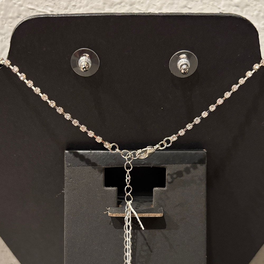 Silver Rhinestone Jewelry Set - Picture 4 of 4